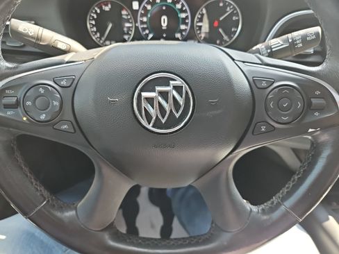 Used 2019 Buick Enclave Avenir w/ Avenir Technology Package FWD image 38