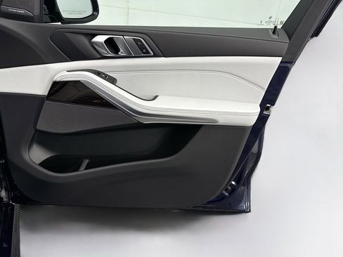 New 2026 BMW X5 xDrive40i w/ M Sport Package image 24