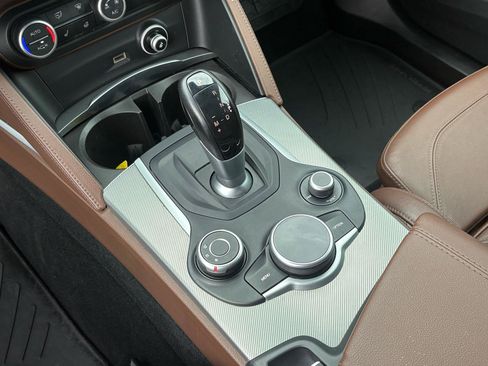 Used 2018 Alfa Romeo Stelvio Ti Sport AWD/4WD image 19