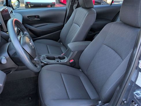 Used 2025 Toyota Corolla LE image 14