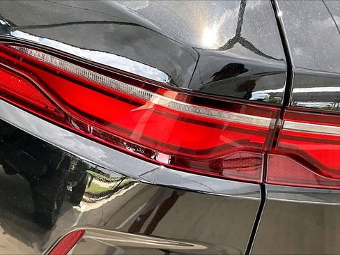 Used 2022 Jaguar F-PACE SVR AWD/4WD image 29
