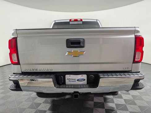 Used 2018 Chevrolet Silverado 1500 LTZ w/ Texas Edition RWD image 5