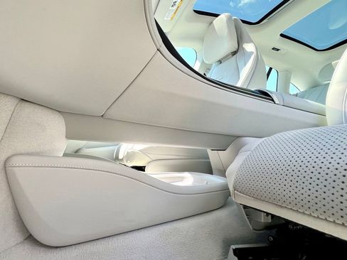 Certified 2023 Mercedes-Benz EQE AMG 4MATIC Sedan image 51