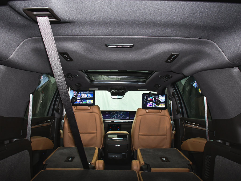 Used 2026 Cadillac Escalade ESV Luxury w/ LPO, Radiant Package AWD/4WD image 74