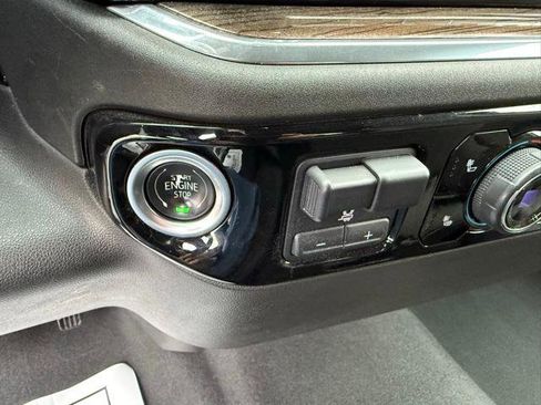 Used 2025 Chevrolet Silverado 1500 LT image 45