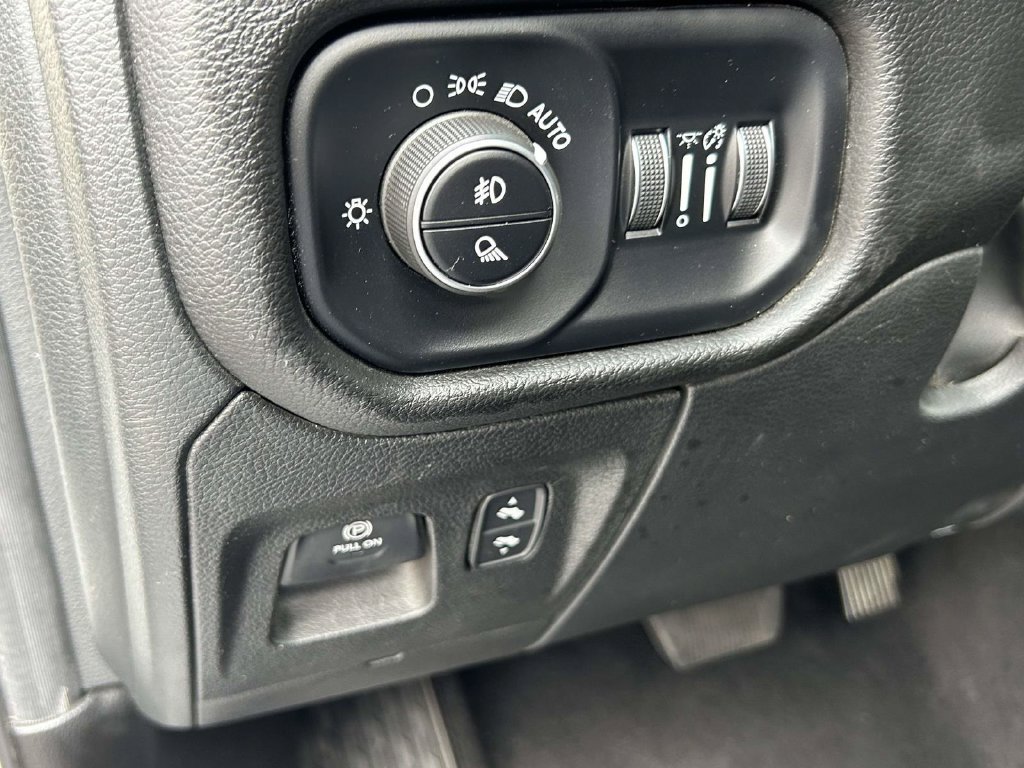 Used 2025 RAM 1500 Big Horn AWD/4WD image 19