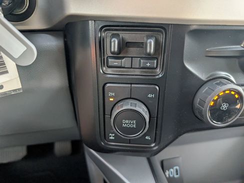 New 2026 Ford F250 XLT w/ FX4 Off-Road Package image 11