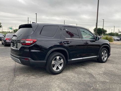 Used 2025 Honda Pilot EX-L image 4