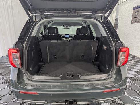 Used 2024 Ford Explorer XLT w/ Equipment Group 202A AWD/4WD image 9