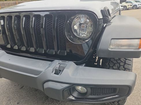 Used 2021 Jeep Wrangler Sport image 4