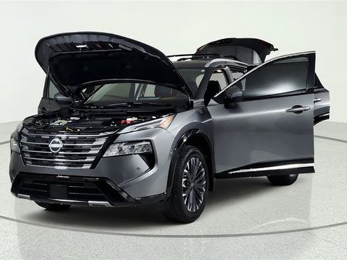 Certified 2025 Nissan Rogue Platinum AWD/4WD image 10