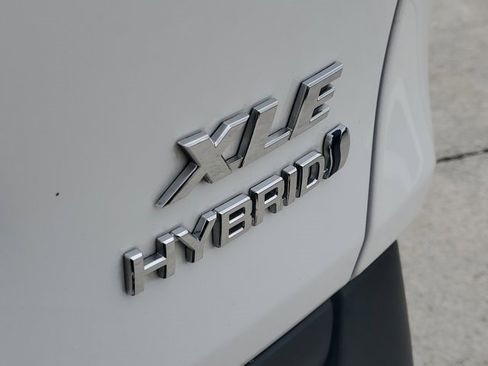 Used 2024 Toyota RAV4 XLE image 10