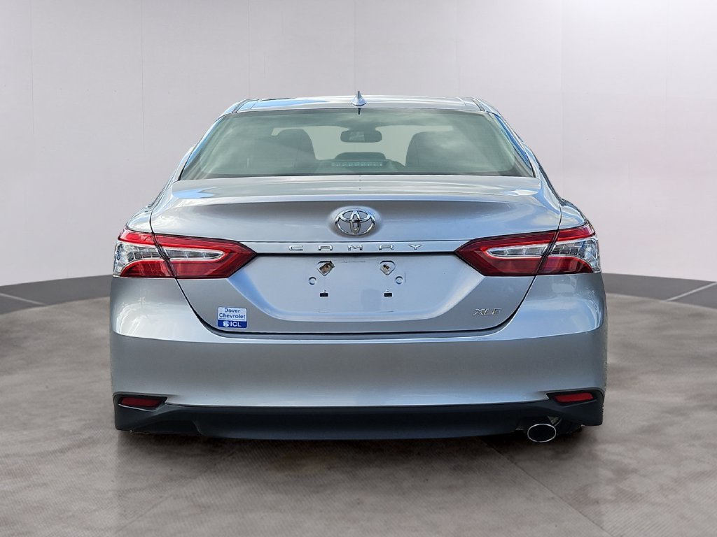Used 2020 Toyota Camry XLE FWD image 5
