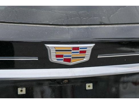 Used 2023 Cadillac XT6 Premium Luxury w/ Technology Package image 8