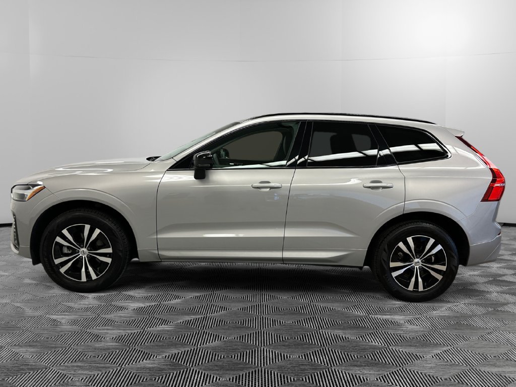 Used 2024 Volvo XC60 B5 Core w/ Climate Package AWD/4WD image 2