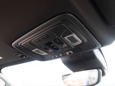 Used 2024 GMC Sierra 1500 AT4 w/ Technology Package AWD/4WD image 34