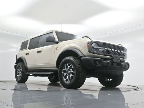 New 2025 Ford Bronco Badlands image 45