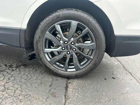 Used 2023 Chevrolet Equinox RS image 34