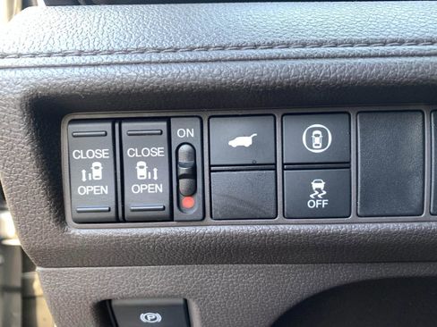 Certified 2024 Honda Odyssey EX-L image 14