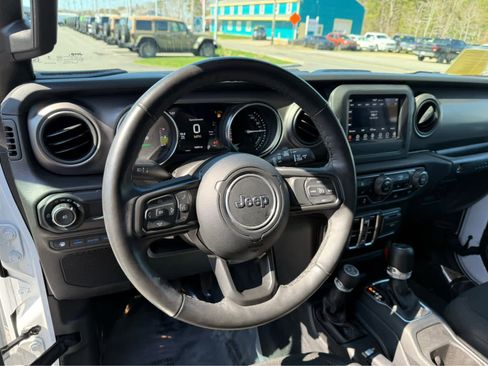 Used 2023 Jeep Wrangler Unlimited w/ Cold Weather Group AWD/4WD image 13