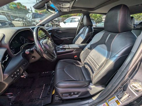 Used 2019 Toyota Avalon Touring image 15