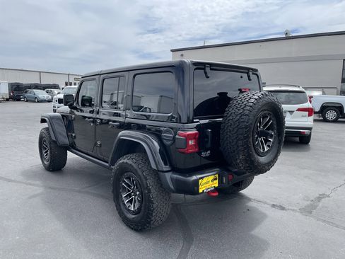 Used 2024 Jeep Wrangler Unlimited Rubicon AWD/4WD image 6