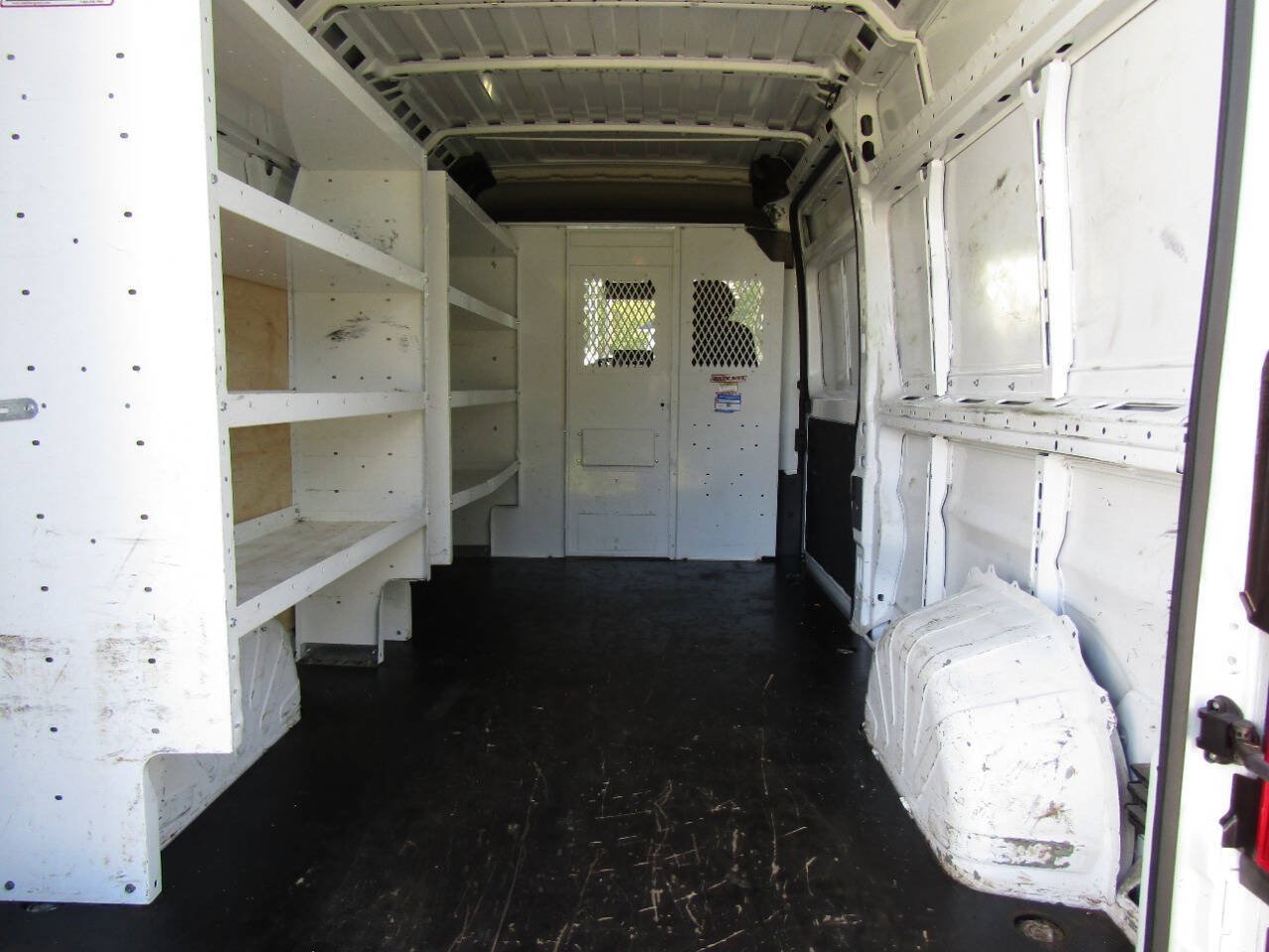 Used 2024 RAM ProMaster 2500 w/ Premium Convenience Group FWD image 18