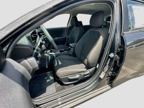 New 2026 Kia K4 FWD image 19