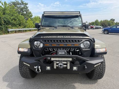 Certified 2025 Jeep Gladiator Sport AWD/4WD image 8