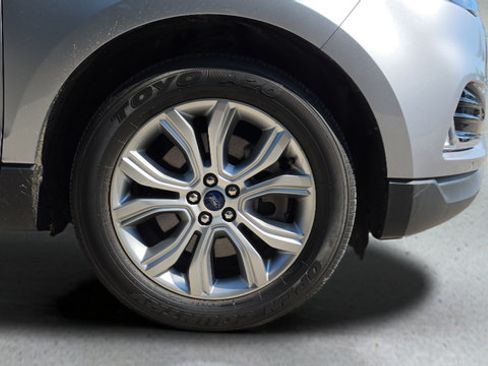 Used 2022 Ford Edge Titanium AWD/4WD image 22