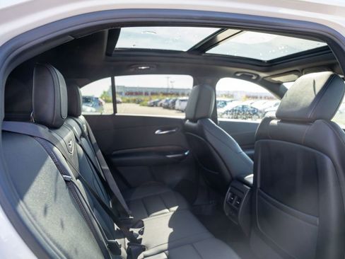 Used 2021 Cadillac XT4 Sport w/ Cold Weather Package image 14