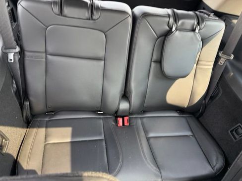 Used 2024 Lincoln Aviator AWD w/ Premium Package image 14