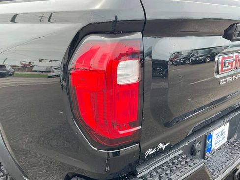 New 2025 GMC Canyon AT4 w/ AT4X Package image 11
