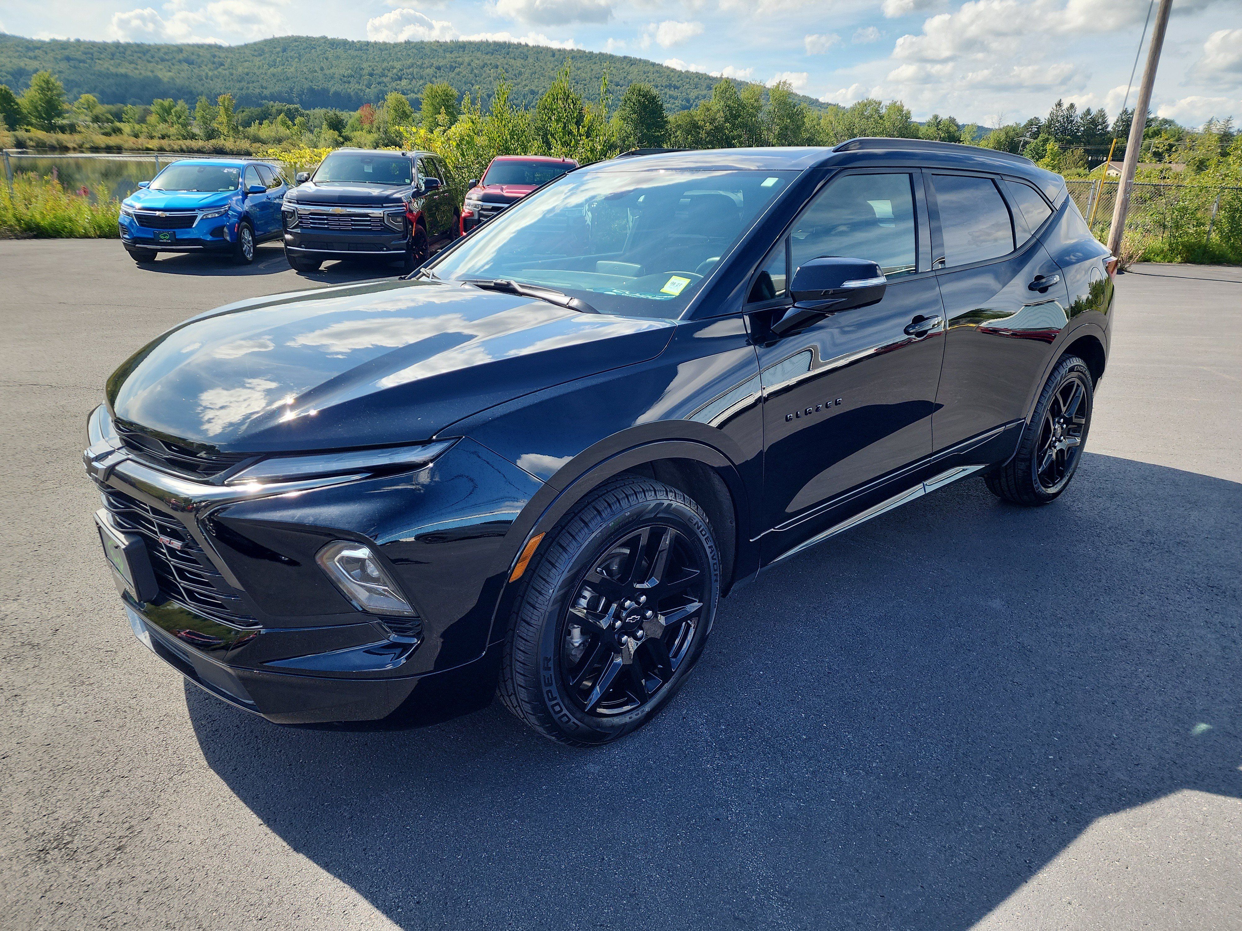 Certified 2025 Chevrolet Blazer RS w/ Driver Confidence II Package AWD/4WD image 4