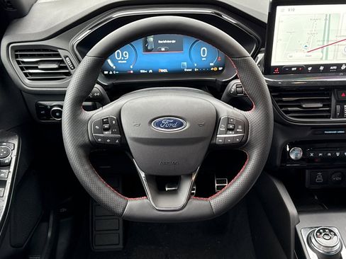 Used 2024 Ford Escape ST-Line Elite w/ Premium Technology Package image 14