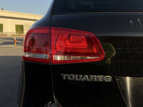 Used 2012 Volkswagen Touareg Hybrid AWD/4WD image 20