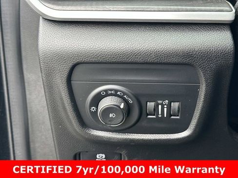Certified 2024 Jeep Grand Cherokee Limited image 27