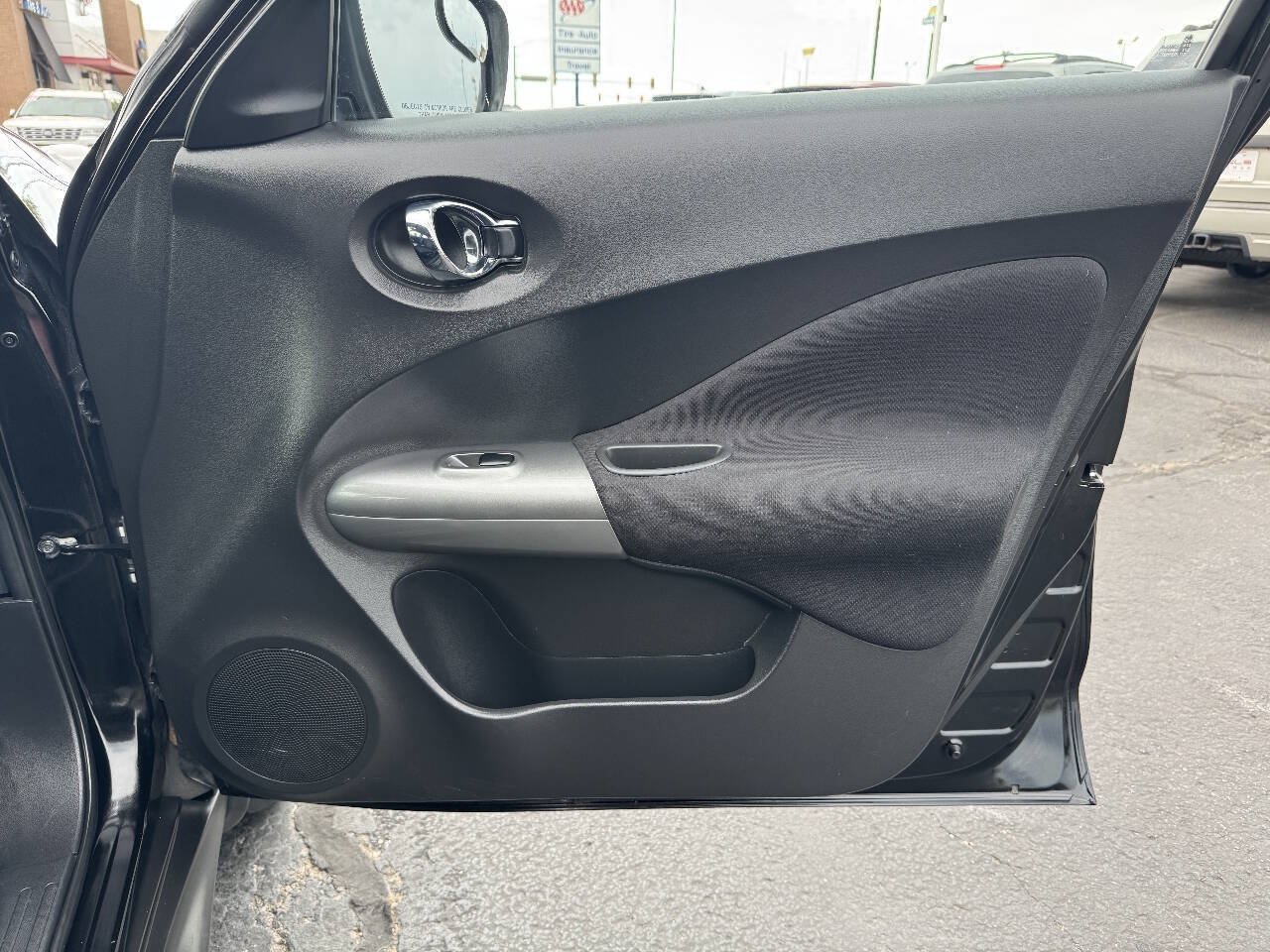 Used 2016 Nissan Juke S FWD image 18