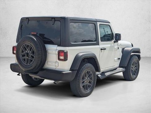 Used 2024 Jeep Wrangler Sport AWD/4WD image 5