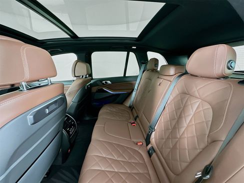 Used 2025 BMW X5 sDrive40i w/ M Sport Package image 27