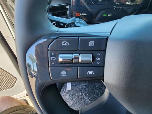 New 2026 Kia EV9 Land image 17