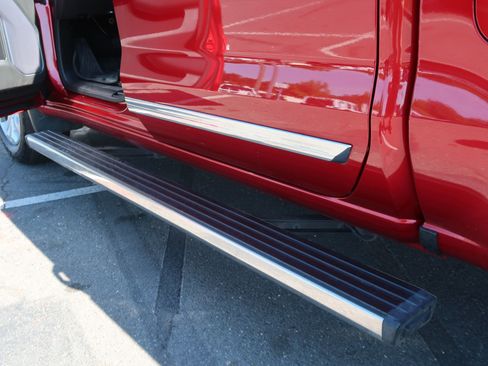 Used 2023 Chevrolet Silverado 1500 High Country AWD/4WD image 14
