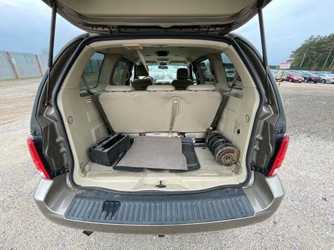 Used 2006 Ford Freestar SE FWD image 25