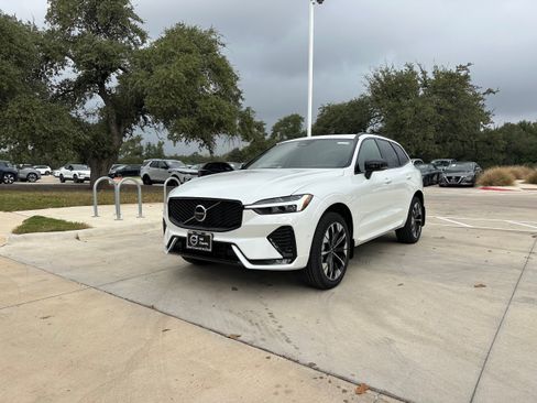 Used 2026 Volvo XC60 B5 Plus w/ Protection Package Premier AWD/4WD image 2
