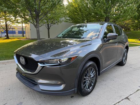 Used 2019 MAZDA CX-5 Touring FWD image 3