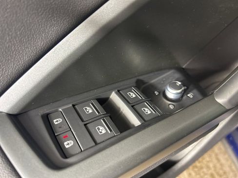 Used 2025 Audi Q3 2.0T Premium w/ Convenience Package image 24