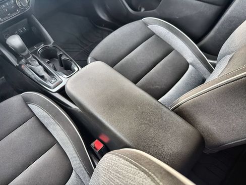 Used 2023 Chevrolet TrailBlazer LT FWD image 20