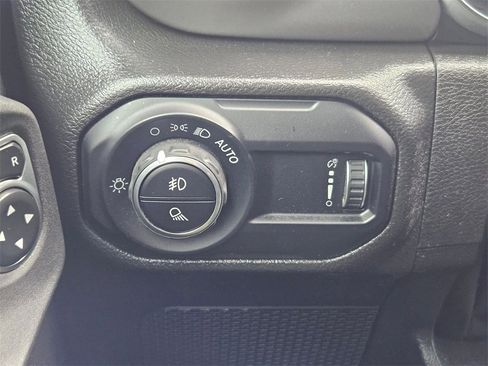 Certified 2023 Jeep Gladiator Willys image 20