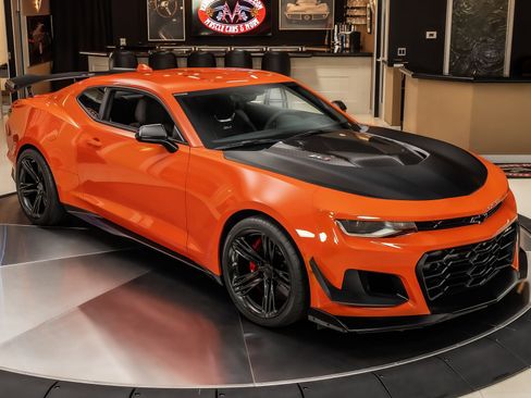 Used 2021 Chevrolet Camaro ZL1 image 10