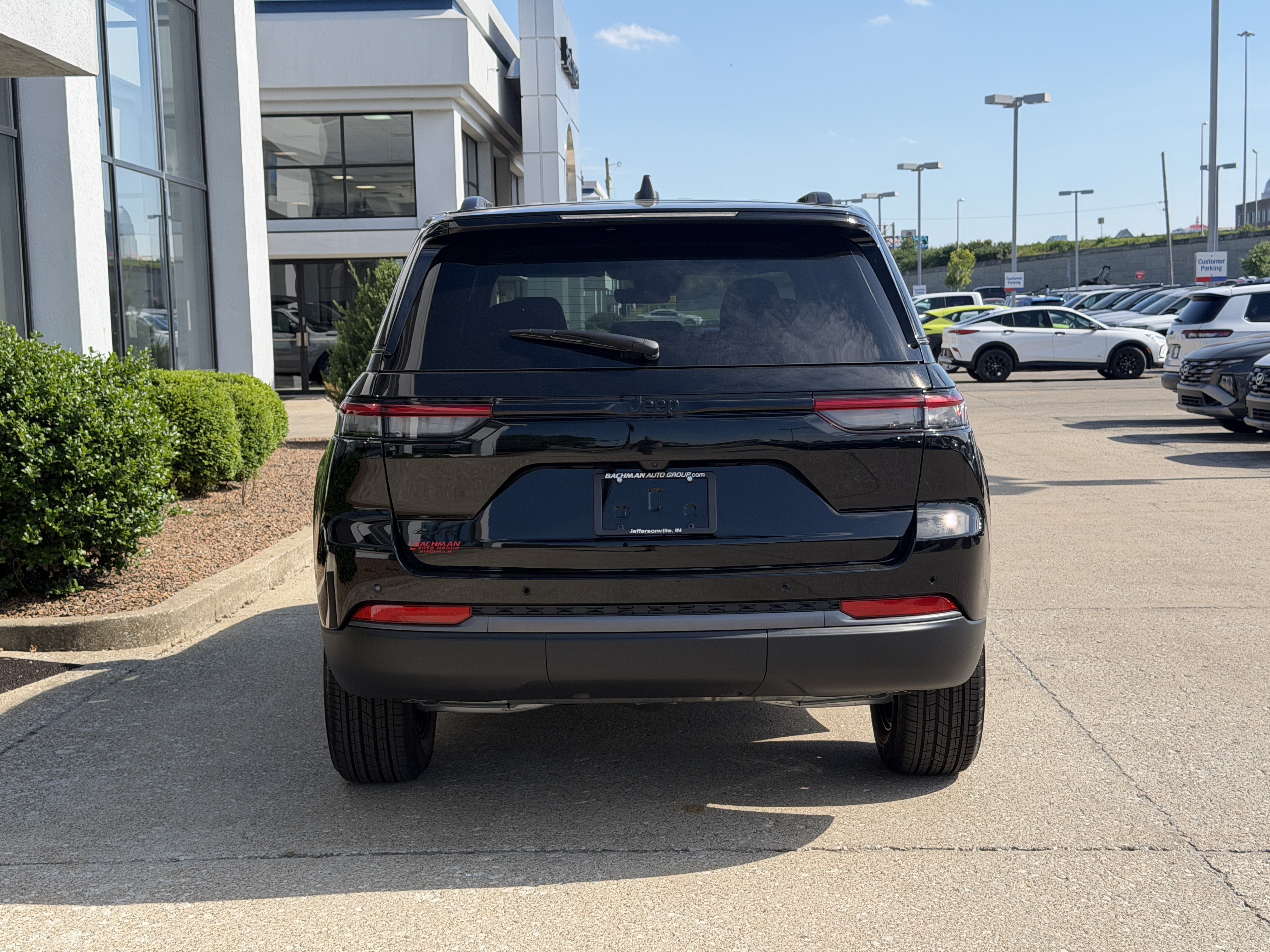 New 2026 Jeep Grand Cherokee Altitude AWD/4WD image 6